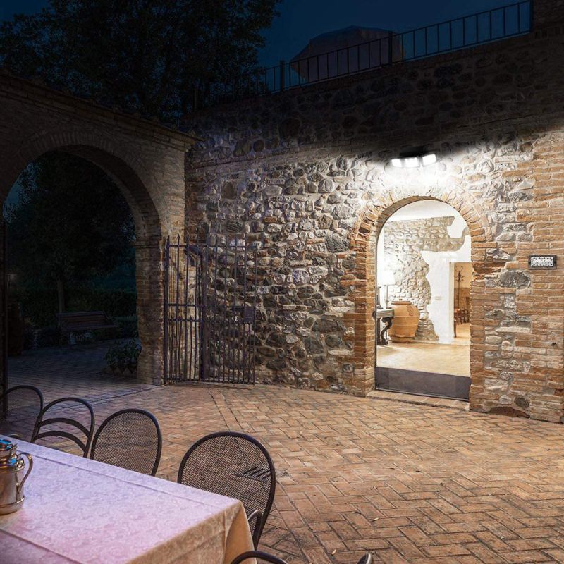 1+1 CADOU: Proiector solar cu senzor 74 LED SMD 15W, IP65, lumina rece