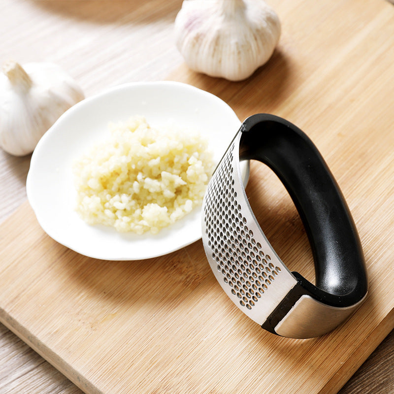Presa manuala inox pentru usturoi si legume | Design curbat ergonomic | Usor de folosit si curatat, durabil si rezistent