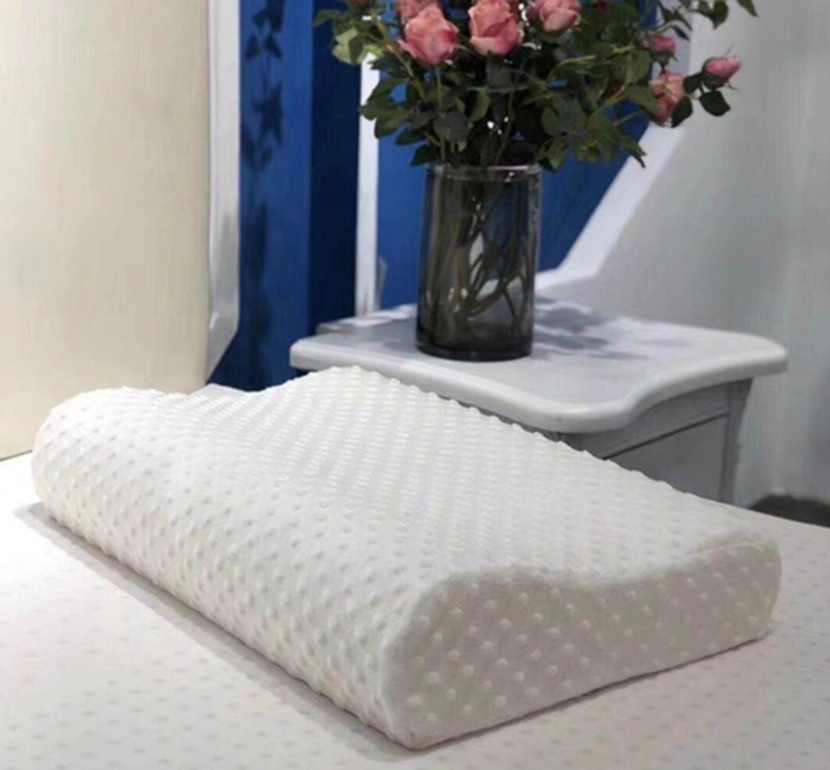 Perna cu memorie din spuma termoplastica pentru dormitor