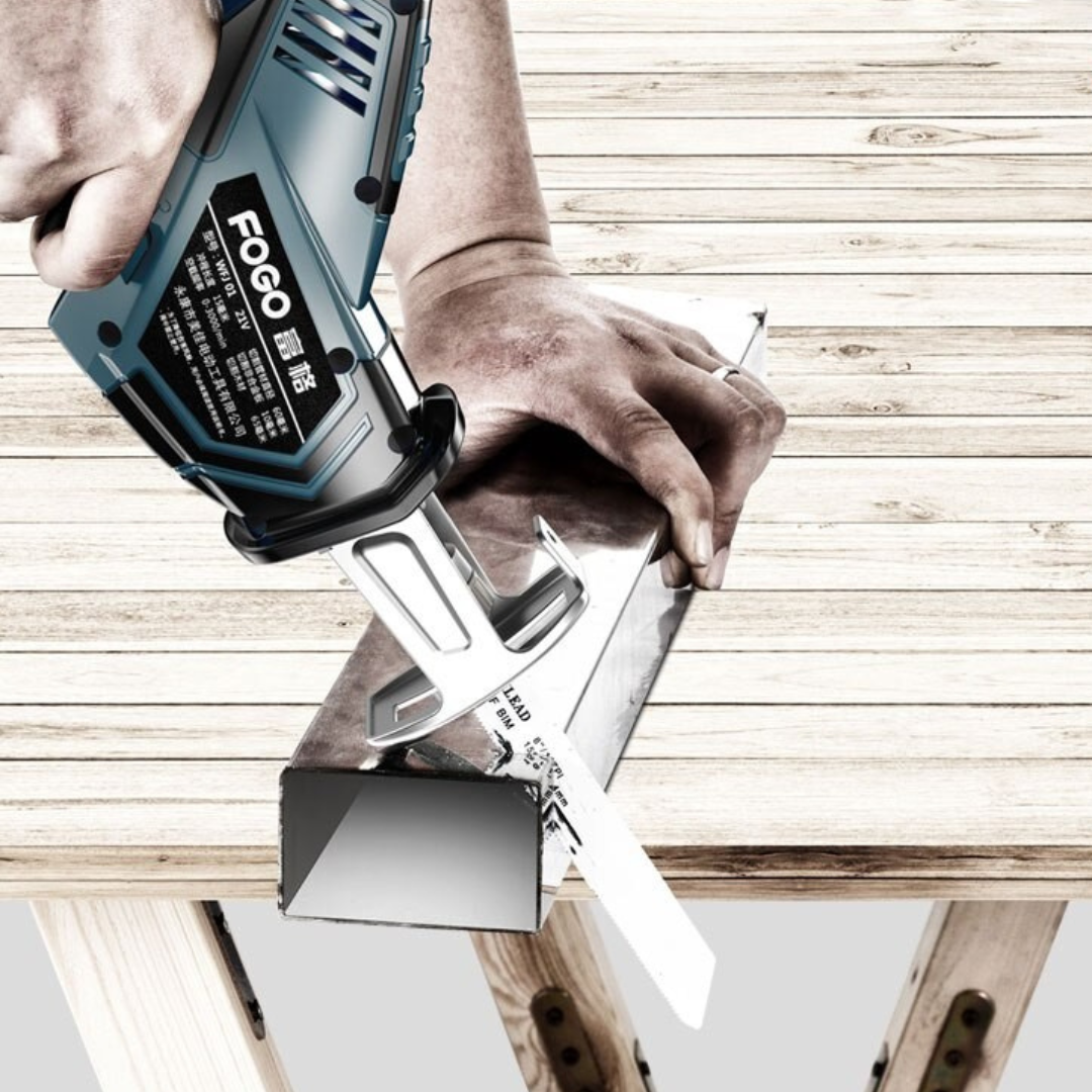 Fierastrau tip sabie 48V, 5 Ah, pentru gradina si diferite activitati