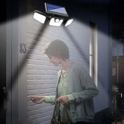 1+1 CADOU: Proiector solar cu senzor 74 LED SMD 15W, IP65, lumina rece